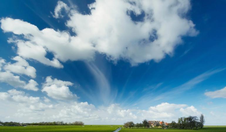 Wolkenhemel ruraal gebied